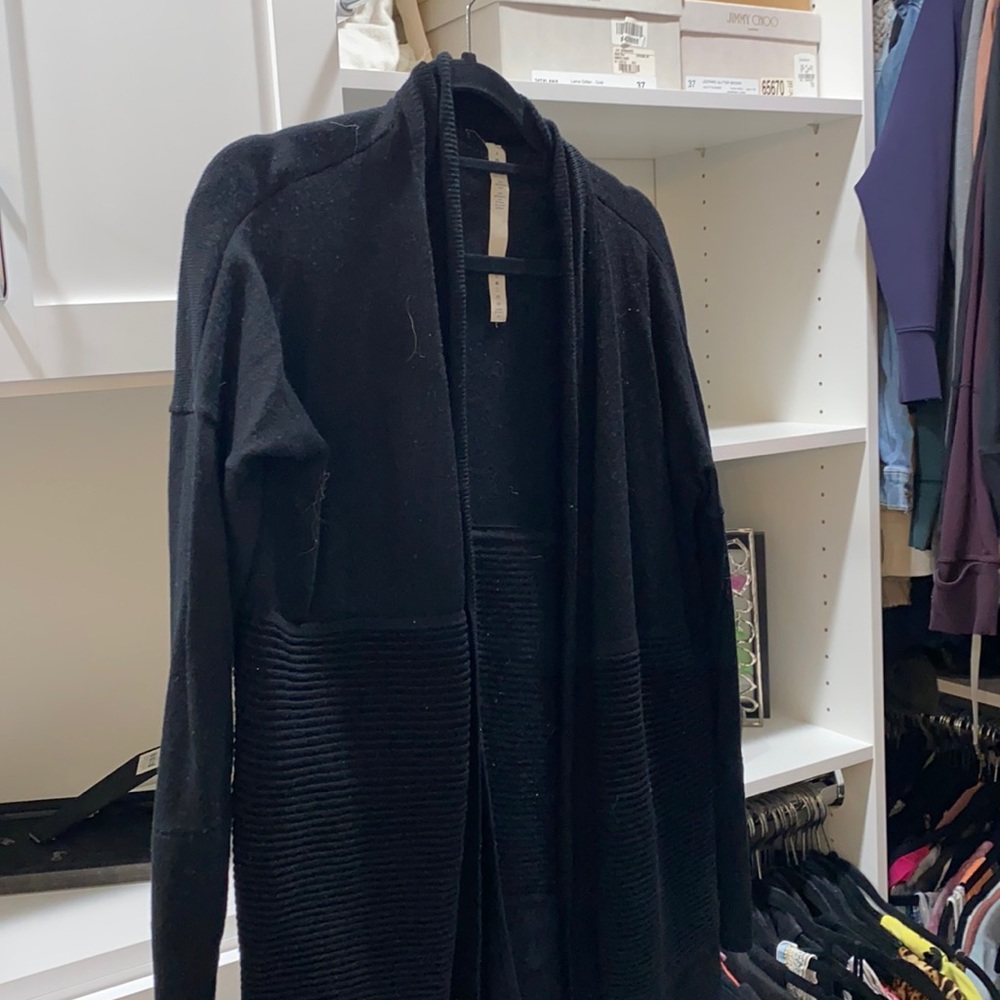 Lulu lemon size 4 black cardigan